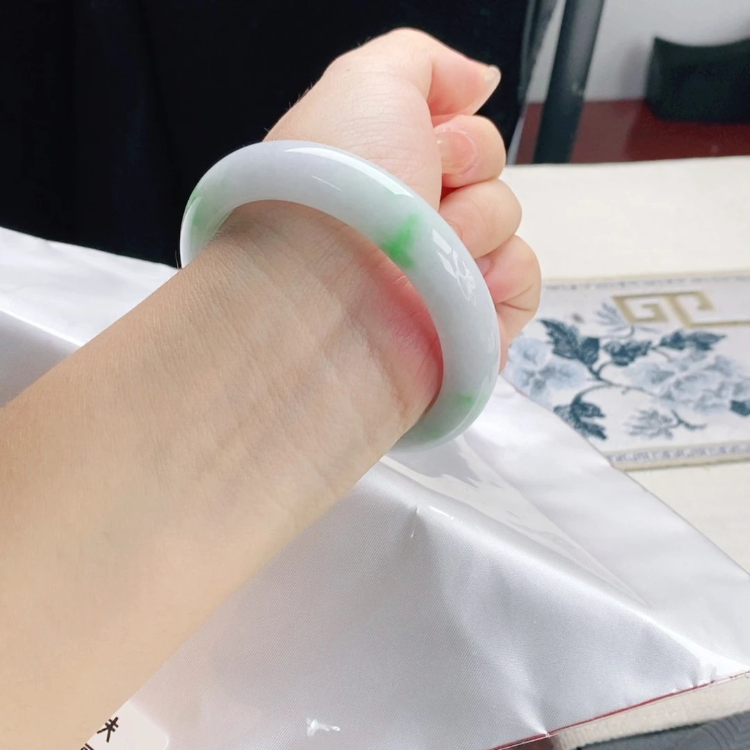 翡翠未镶嵌手镯58圈口