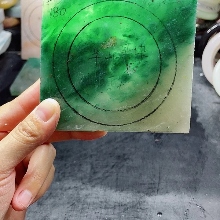 石英质玉未镶嵌手镯定制