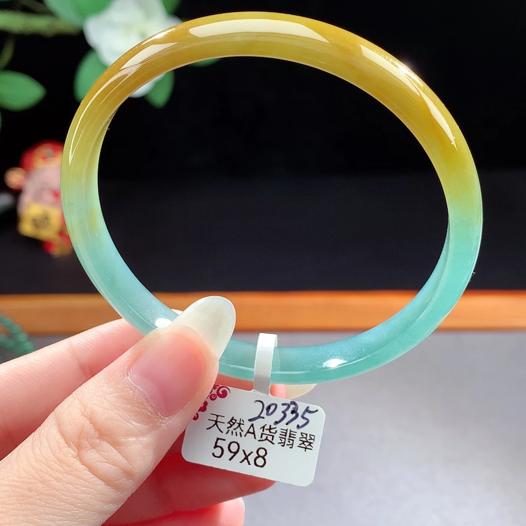 未镶嵌手镯（圆镯）翡翠