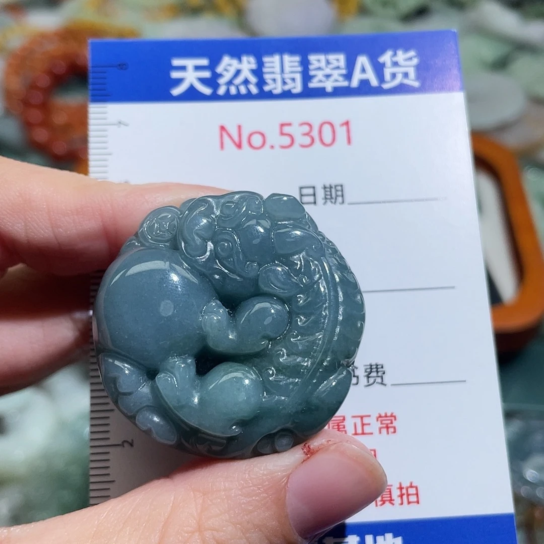 翡翠未镶嵌摆件5301