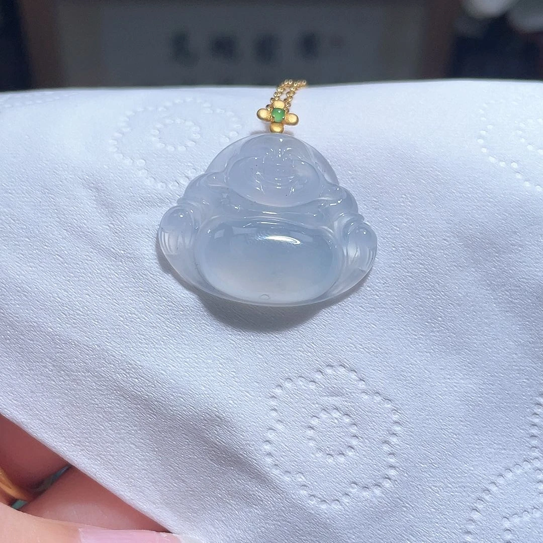 18K金镶嵌定制翡翠佛公