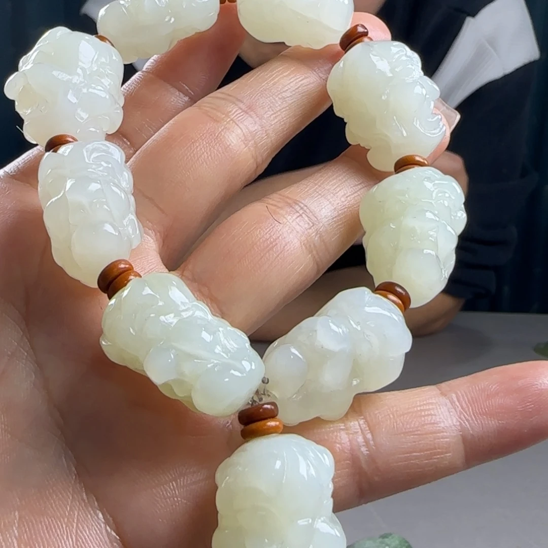 和田玉未镶嵌手串
