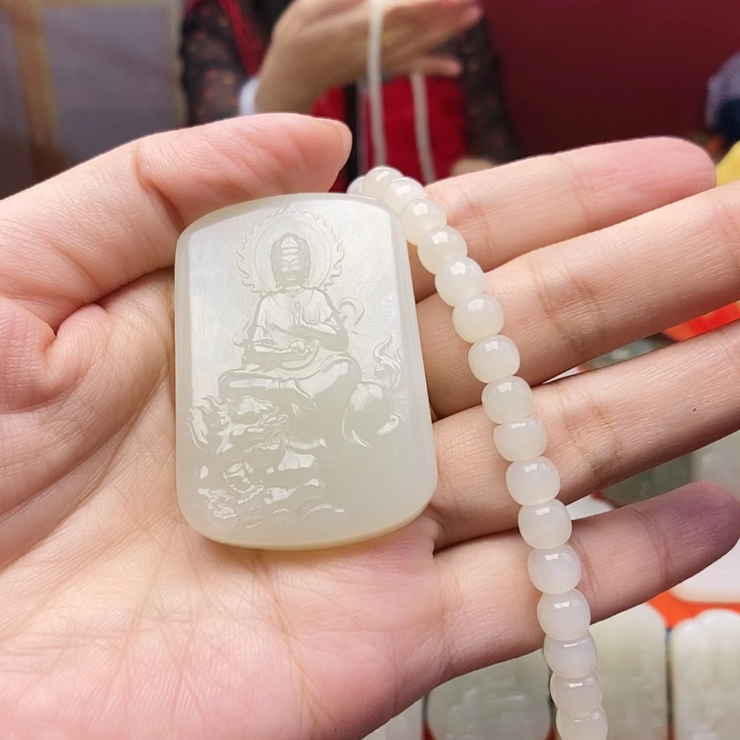 和田玉未镶嵌颈饰番**、