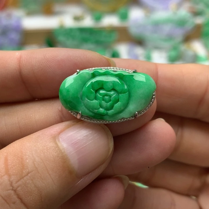 颈饰未镶嵌翡翠翡翠