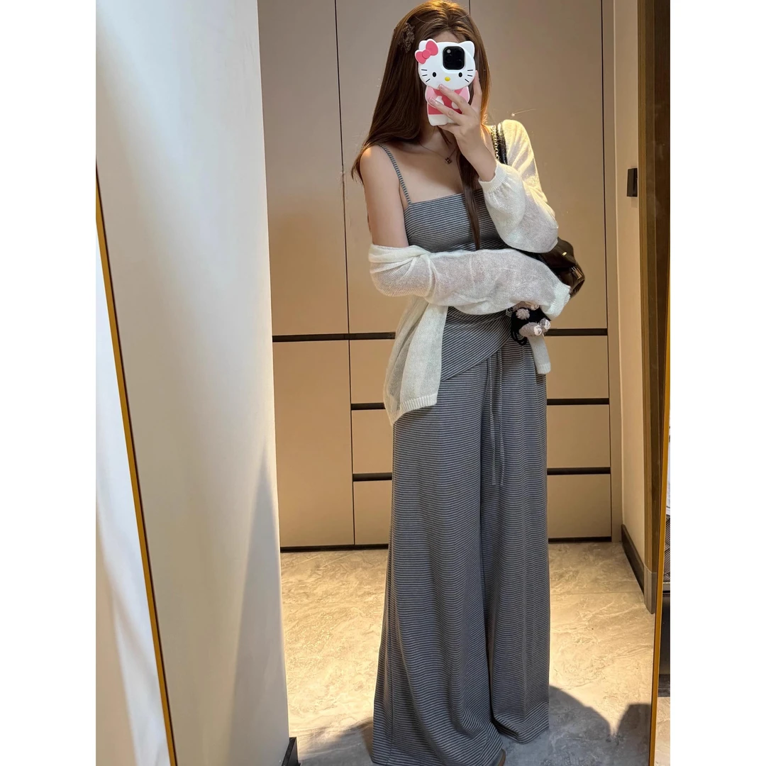 UOSU设计感纯色长袖毛衣内搭吊带背心女秋季新款显瘦休闲裤三件套