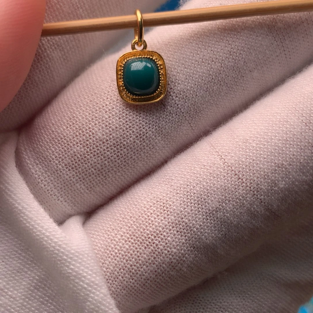 绿松石18K金镶嵌配饰