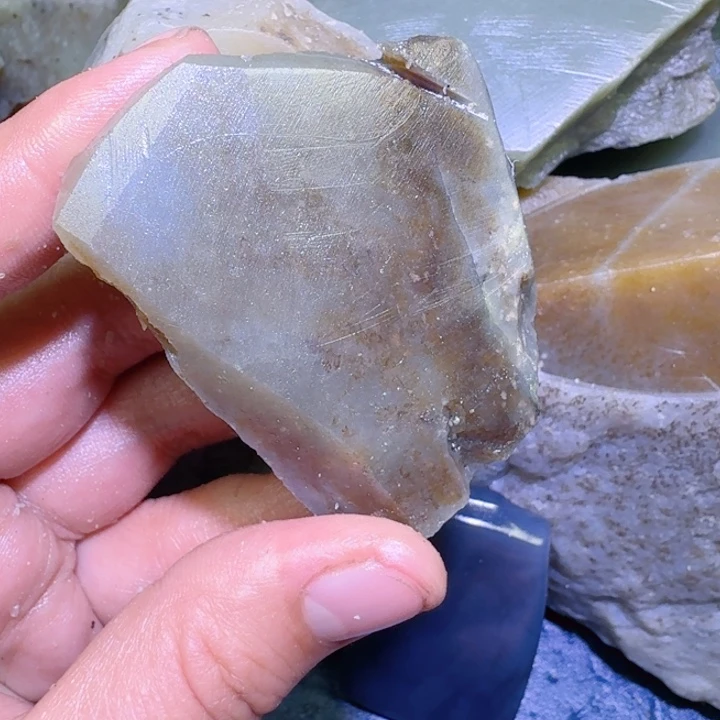 和田玉未镶嵌珠宝半成品