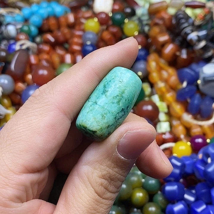 未镶嵌颈饰玛瑙/玉髓中**乐