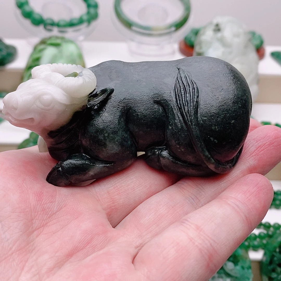 独山玉未镶嵌手把件