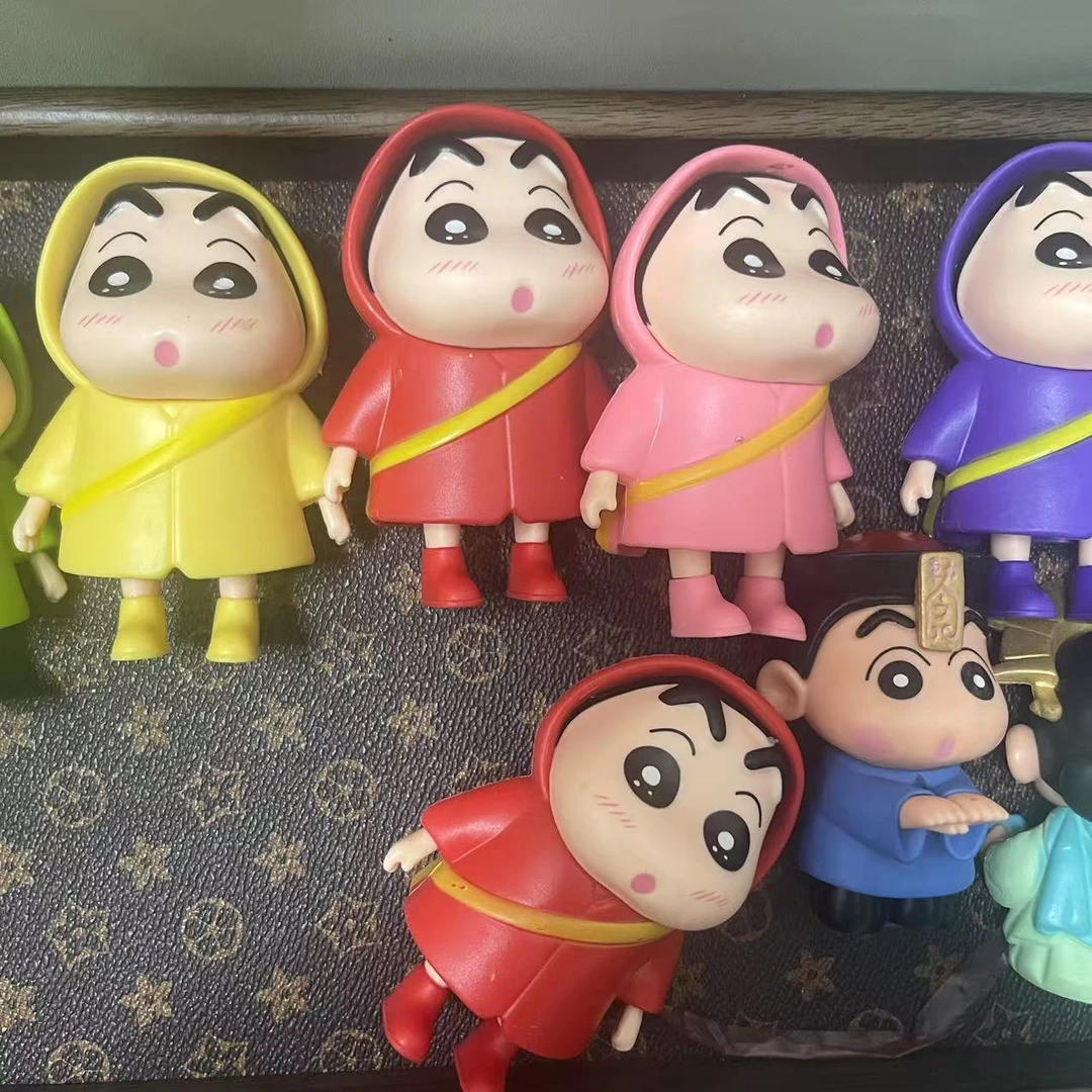 蜡笔小新卡通公仔家居摆件桌面车载手办创意玩具