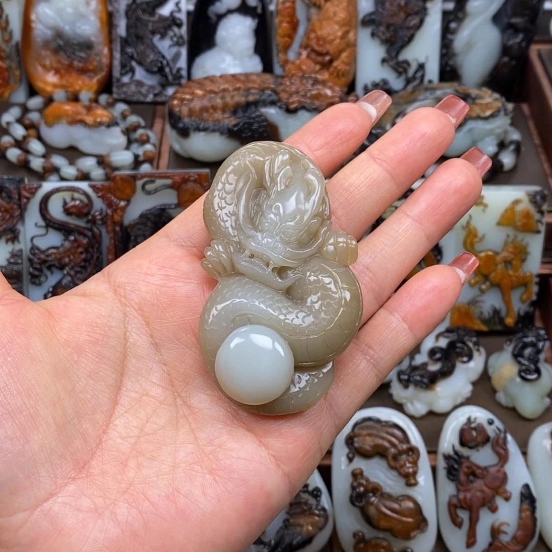 颈饰未镶嵌和田玉