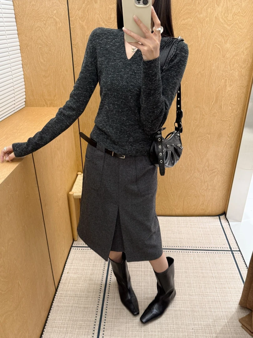 老钱优雅幻彩麻秋冬V领长袖针织衫女气质修身打底衫1297