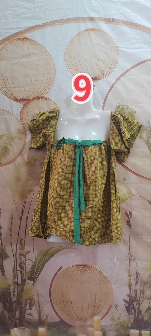 女装清仓孤品，买三送一，默认微瑕，不退不换，下单留言编号