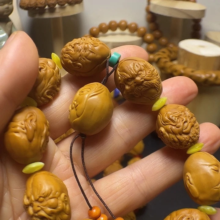 手串橄榄核wrttyu