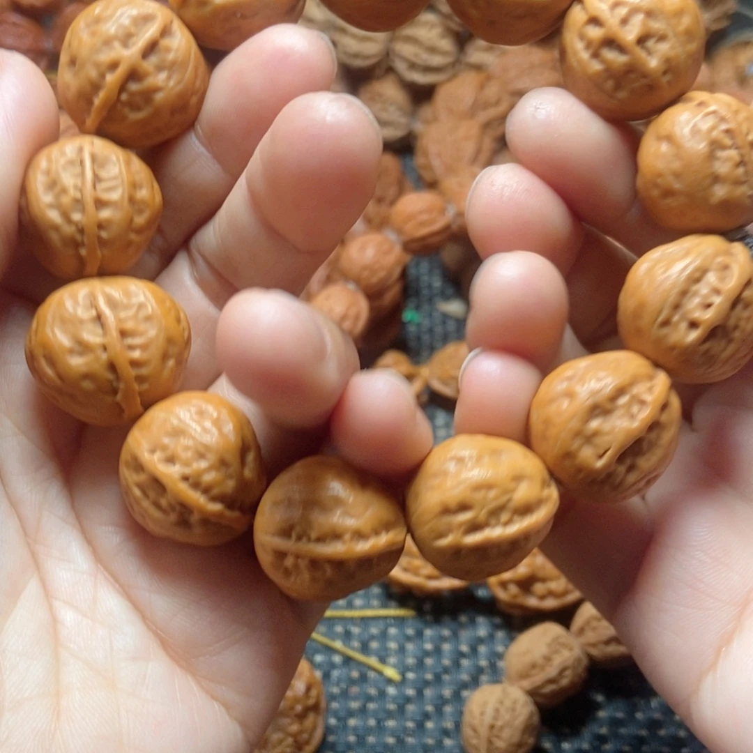 莱***一文玩核桃手串小元宝手串