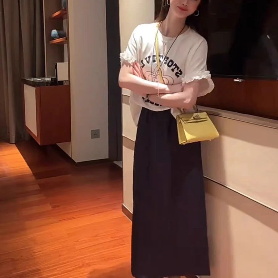 九莉花朵夏季花朵刺绣字母休闲短袖恤夏季百搭时尚宽松韩版显瘦t