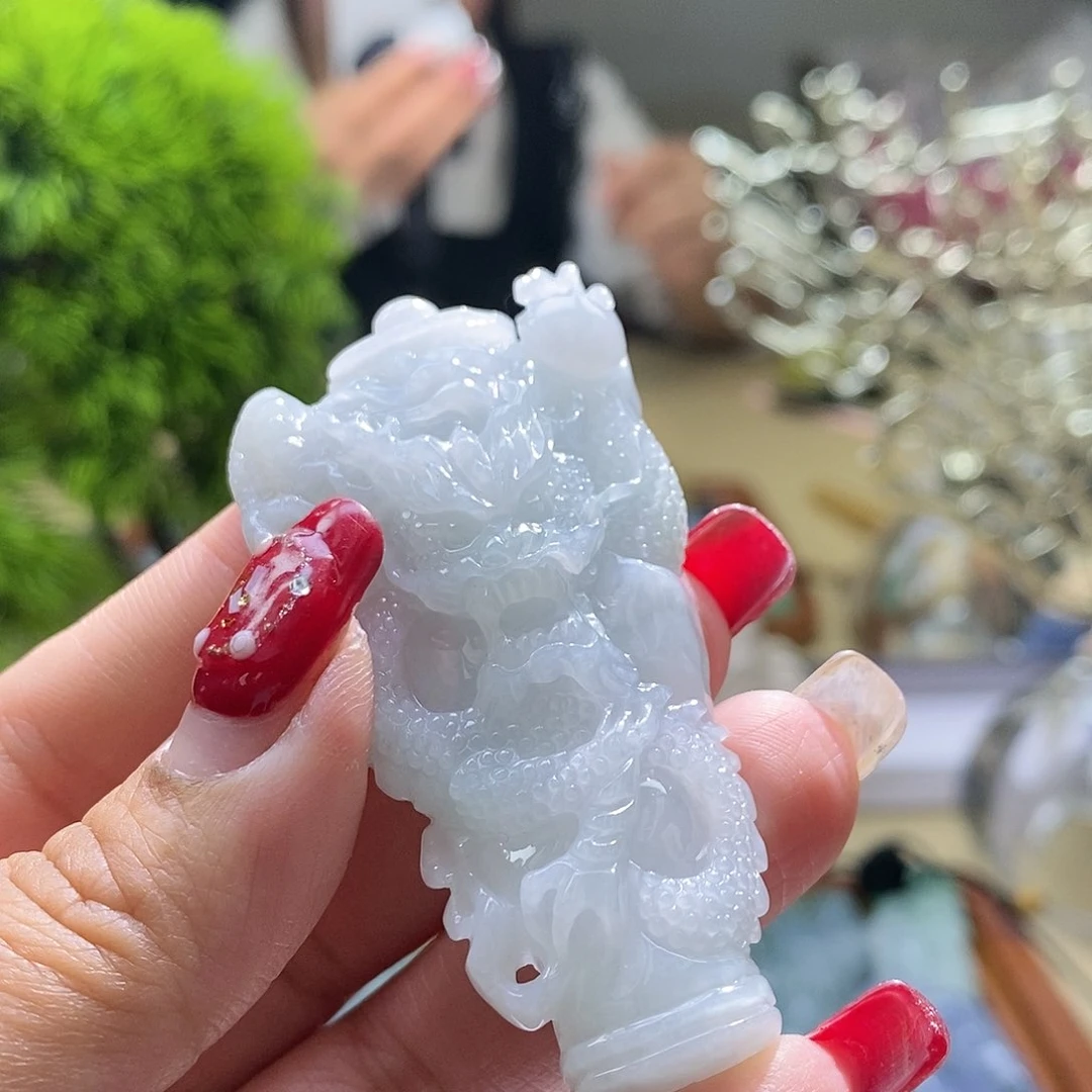 【闪购商品】翡翠颈饰未镶嵌龙牌