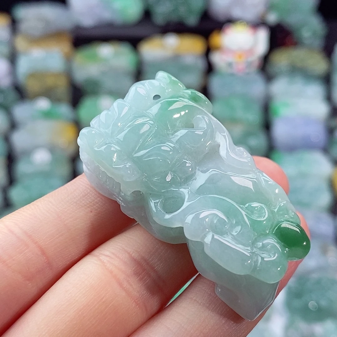 颈饰未镶嵌翡翠天然