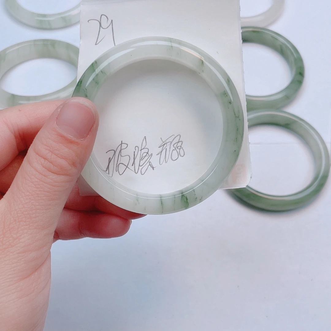 玻***0石英岩玉未镶嵌手镯