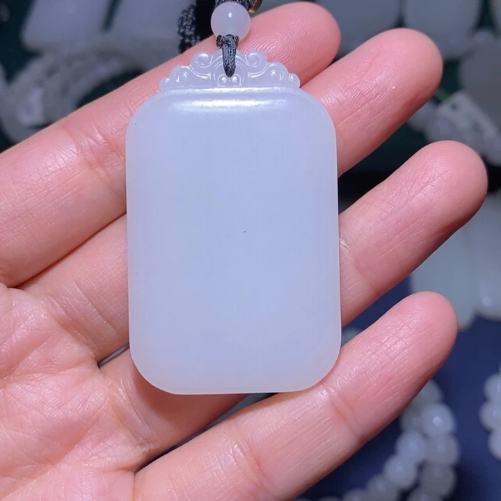 和田玉颈饰未镶嵌无事牌