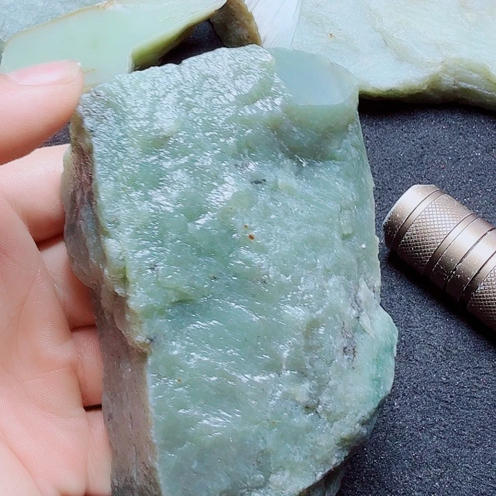 未镶嵌和田玉（糖玉）珠宝半成品