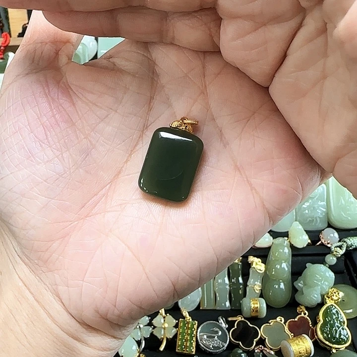 和田玉银S925镶嵌吊坠(不含链)心**?