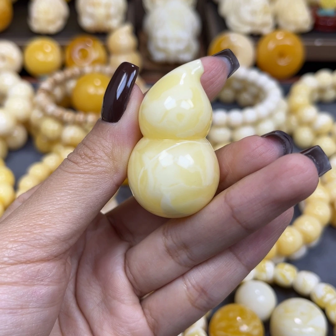 琥珀未镶嵌手串……