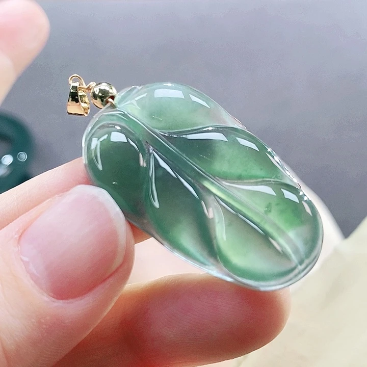 翡翠未镶嵌手镯（圆镯）