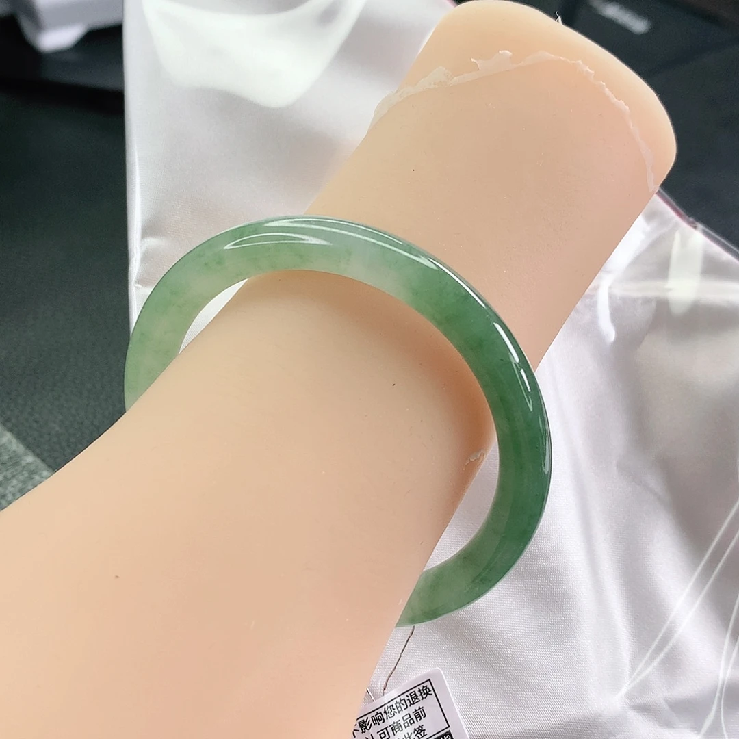 翡翠未镶嵌手镯53圈