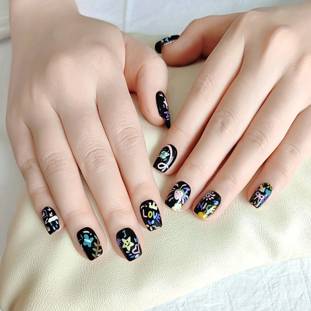 【快乐涂鸦】纯手绘纯手工穿戴甲片爆闪钻裸色指甲贴