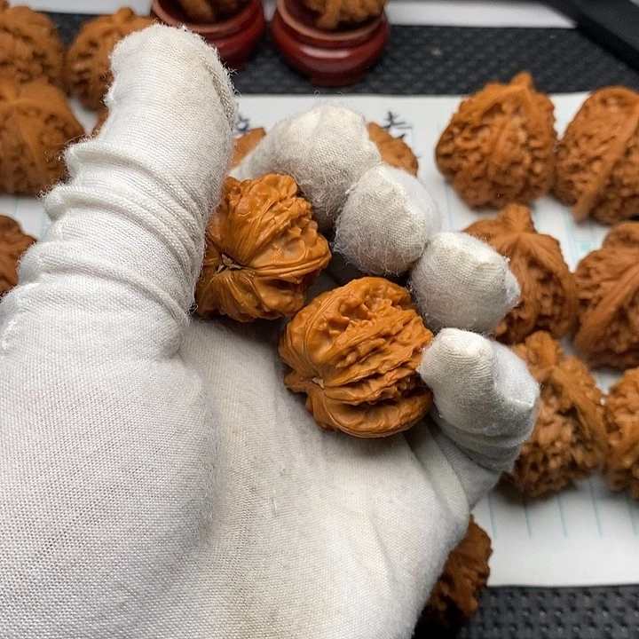 向***村核桃手串/手链白狮子5