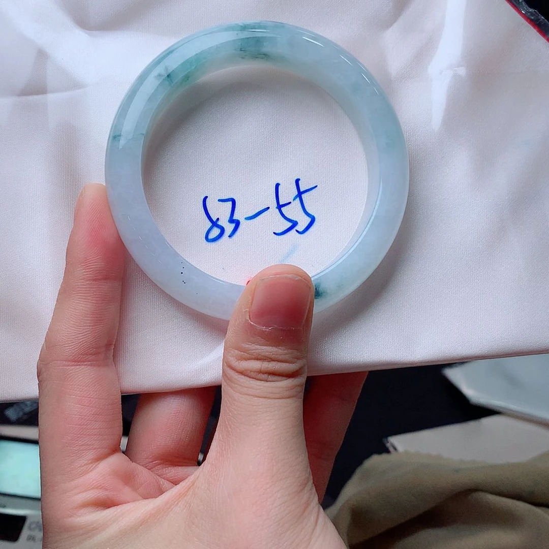 翡翠手镯未镶嵌买断