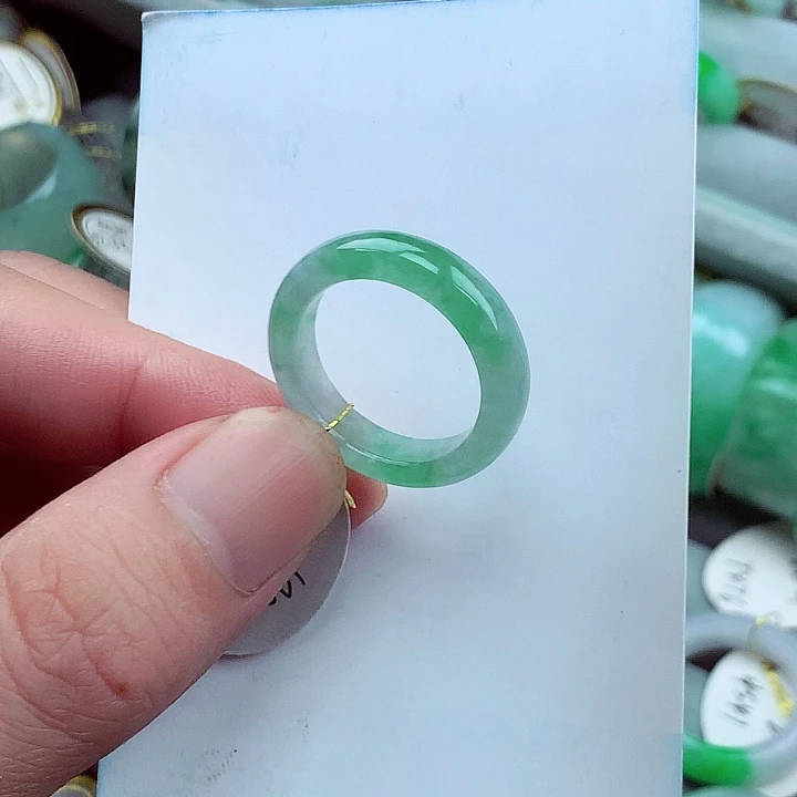 翡翠未镶嵌戒指20号圈
