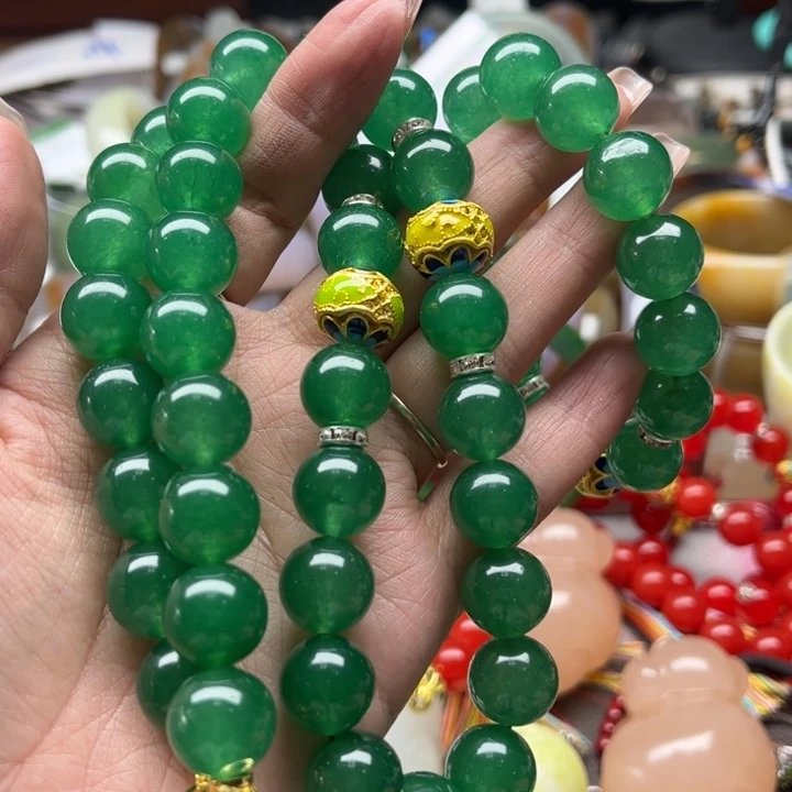 石英质玉颈饰未镶嵌