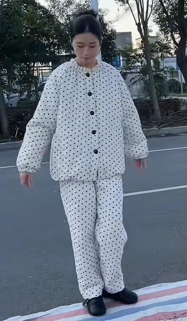 VM无领波点圆领绗棉夹棉加绒外穿家居服套装2535睡衣加厚