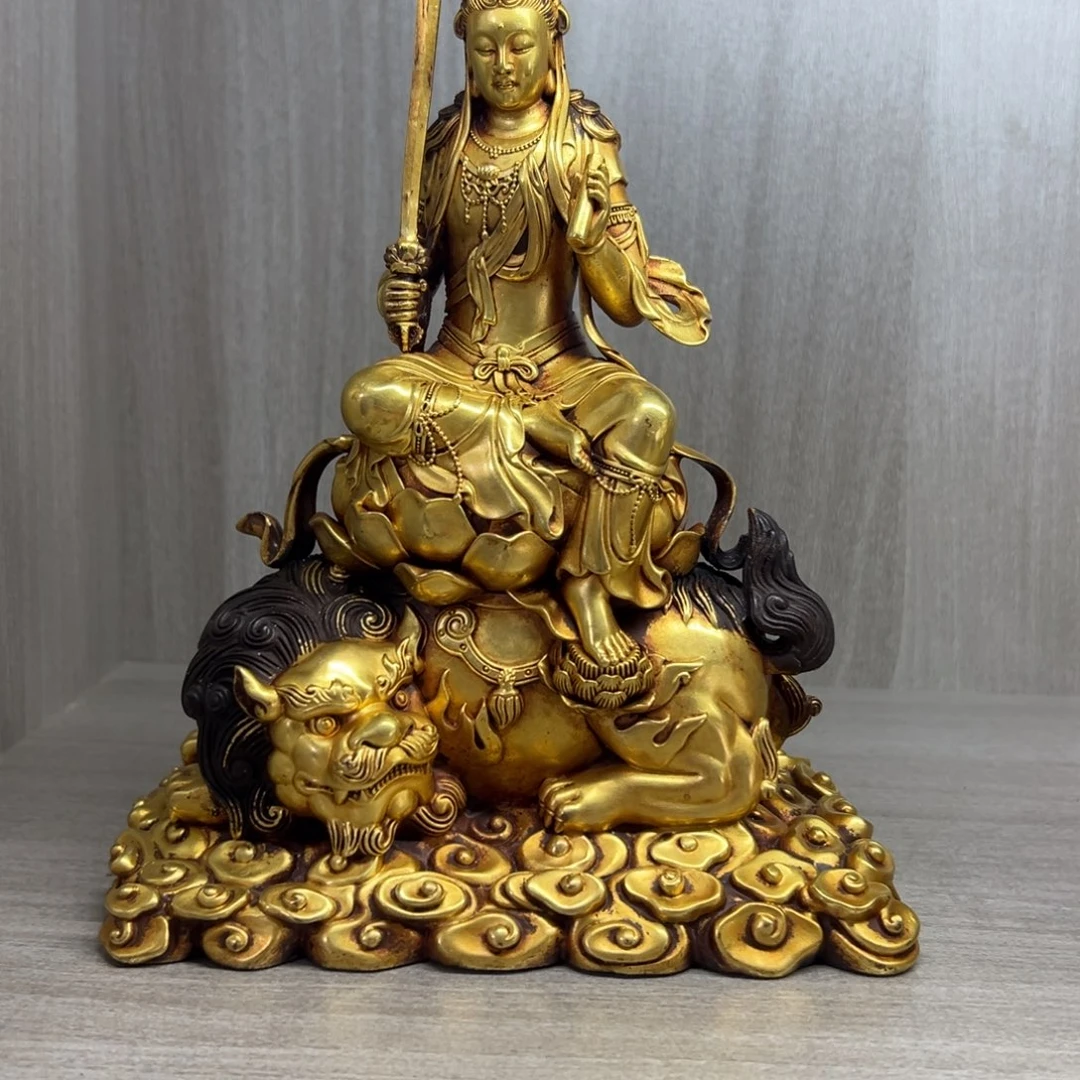 神**告佛像的造型和造型