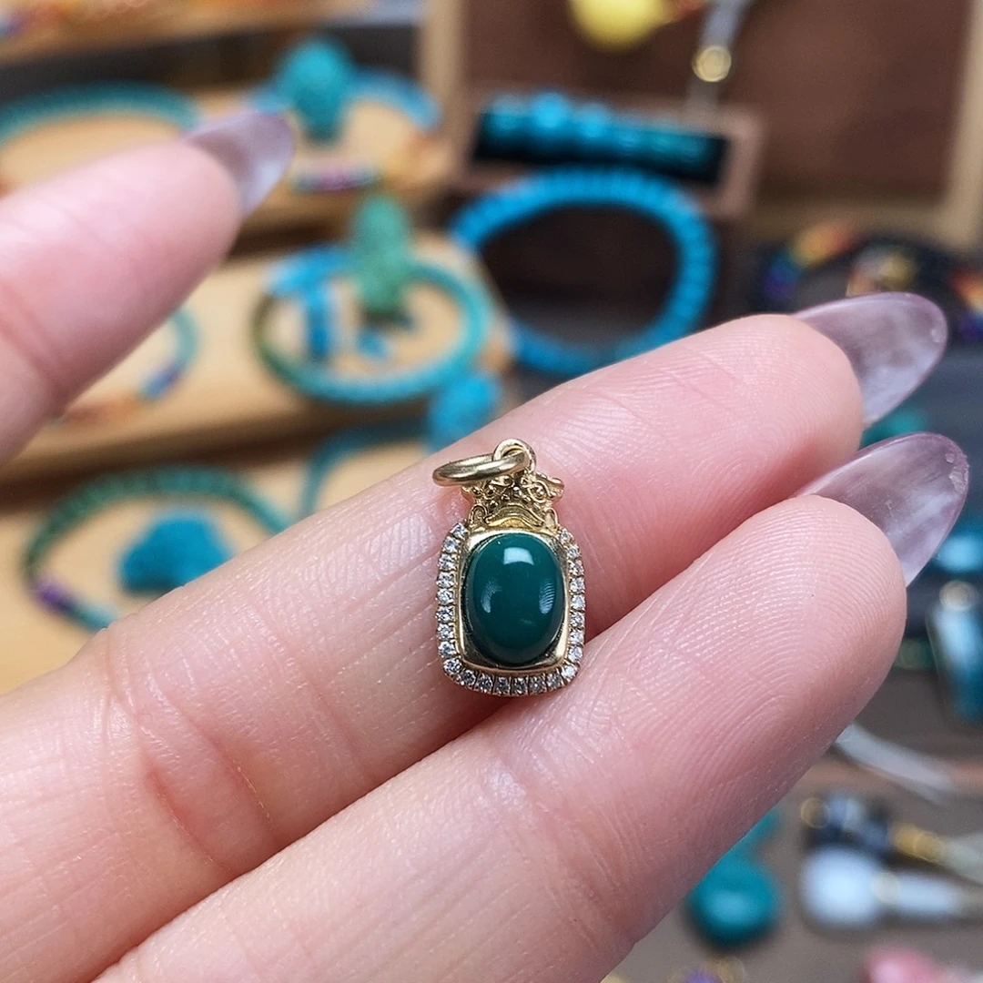 绿松石未镶嵌珠宝奇石