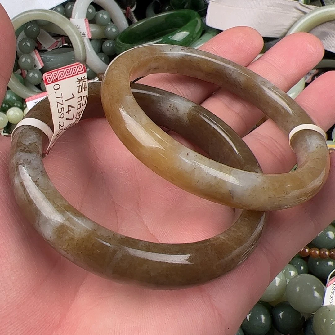 和田玉未镶嵌手镯拍一发一