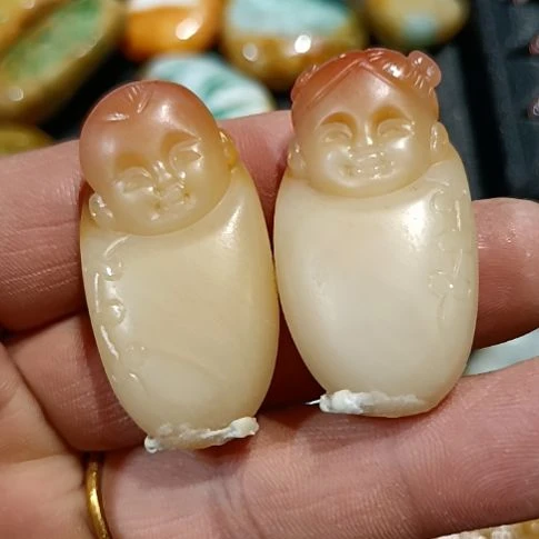 石英质玉（黄龙玉）合金珠宝奇石童男童女