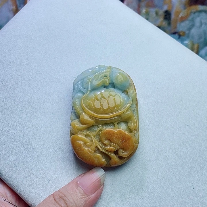 翡翠挂件未镶嵌龙龟