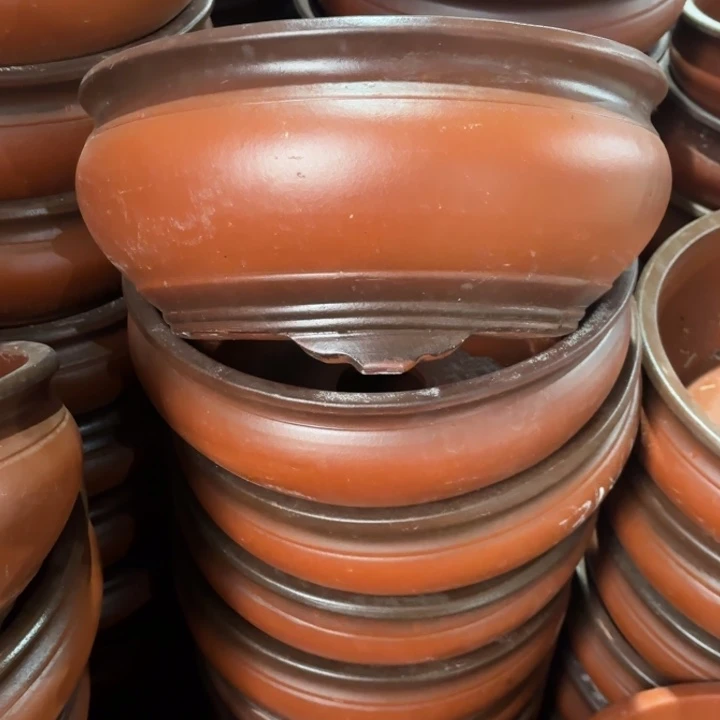 紫砂花盆100-4。    31-15