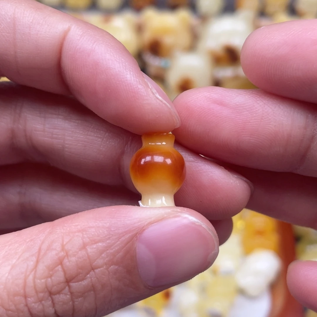 未镶嵌琥珀裸石蜜蜡