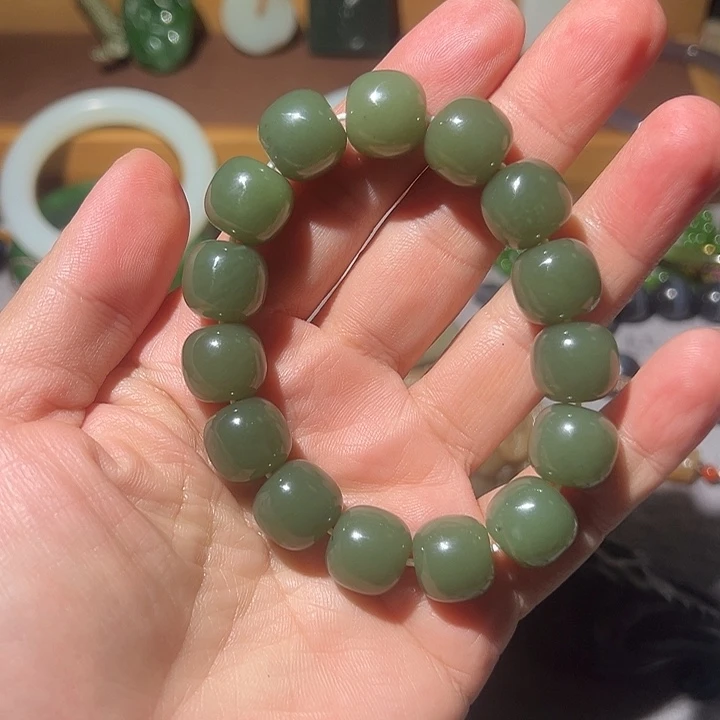 清***拂和田玉未镶嵌挂件