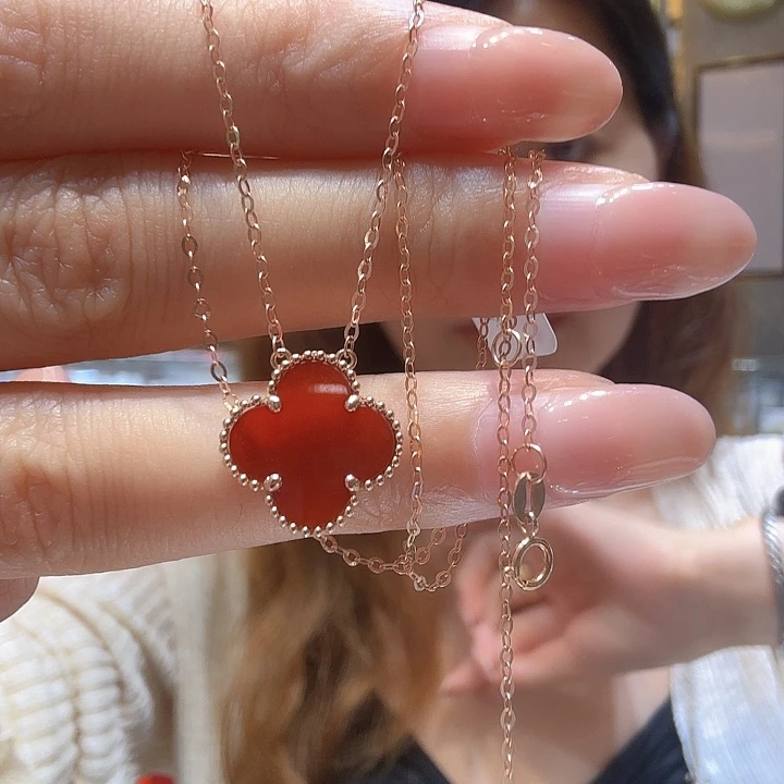 18K金镶嵌项链玛瑙/玉髓15mm草玫瑰金