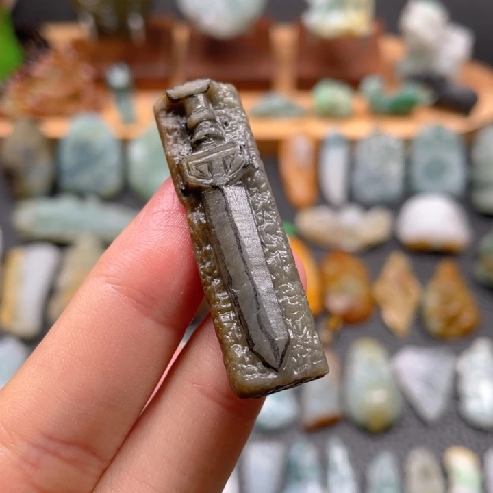 定制翡翠未镶嵌翡翠