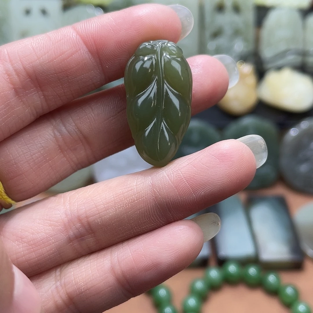 和田玉未镶嵌吊坠(不含链)