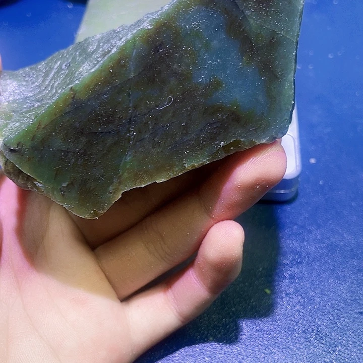 未镶嵌和田玉（糖玉）珠宝半成品