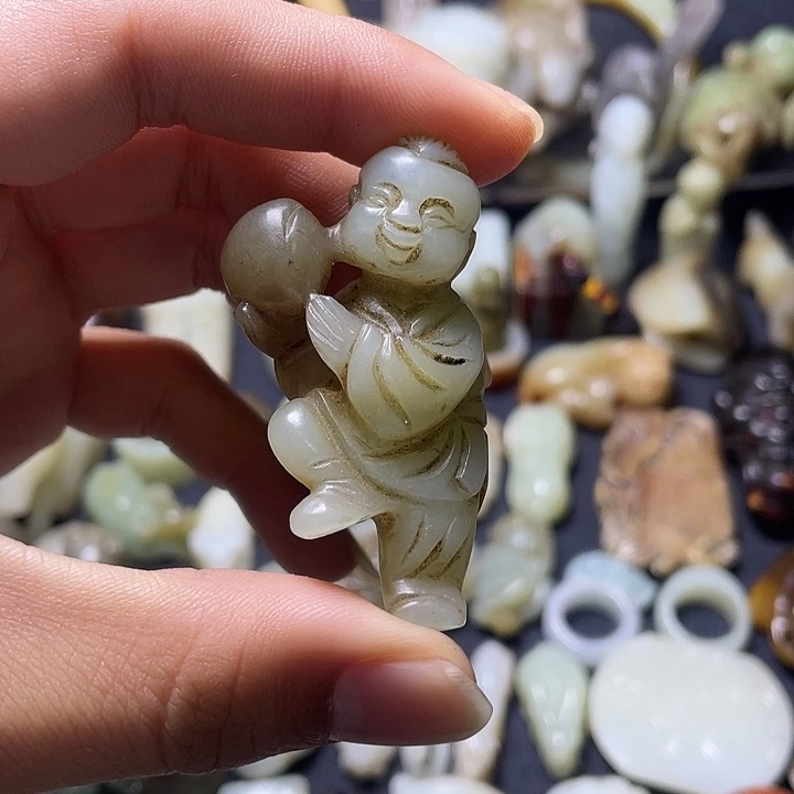 和田玉（糖玉）未镶嵌颈饰