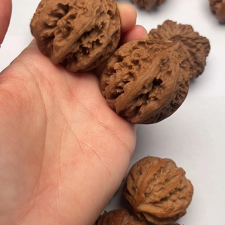 核桃秦岭文玩核桃核桃