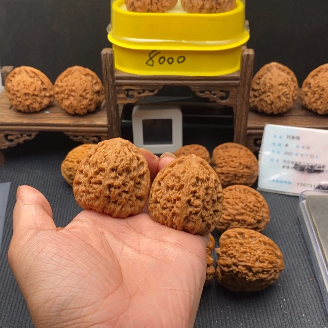 ****新核桃文玩核桃手把件